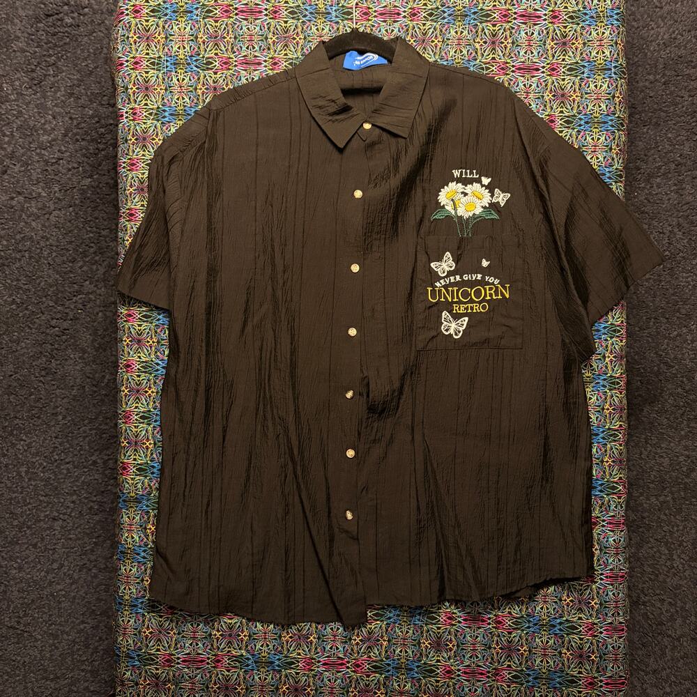 Vintage Embroidered Graphic Button-Up Black Size XL